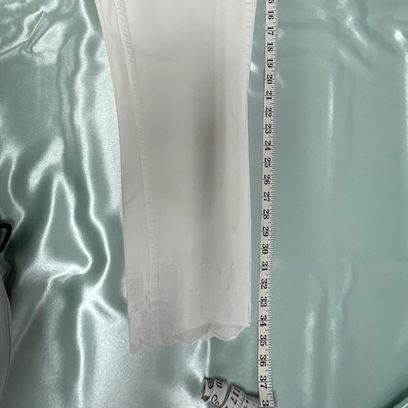 Guapa White Jeans With Embroidery Detail in Bottom - Size EU 42. - Picture 12 of 14